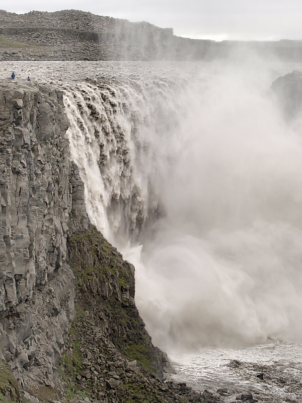 Dettifoss - entire height
