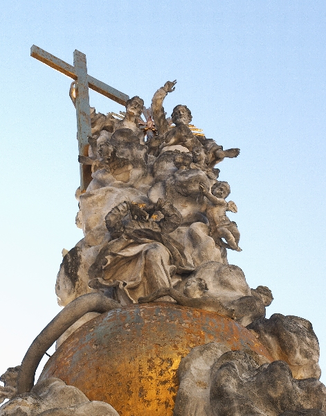 Pests?ule detail (black desease memorial)