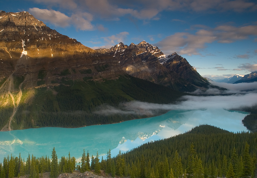 Sunrise on Peyto Lake