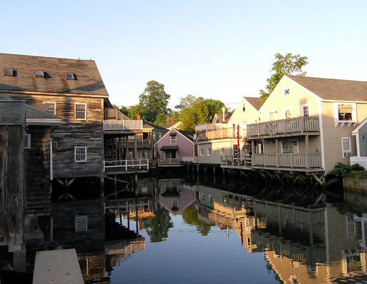 Sun is leaving the Old Port Shops