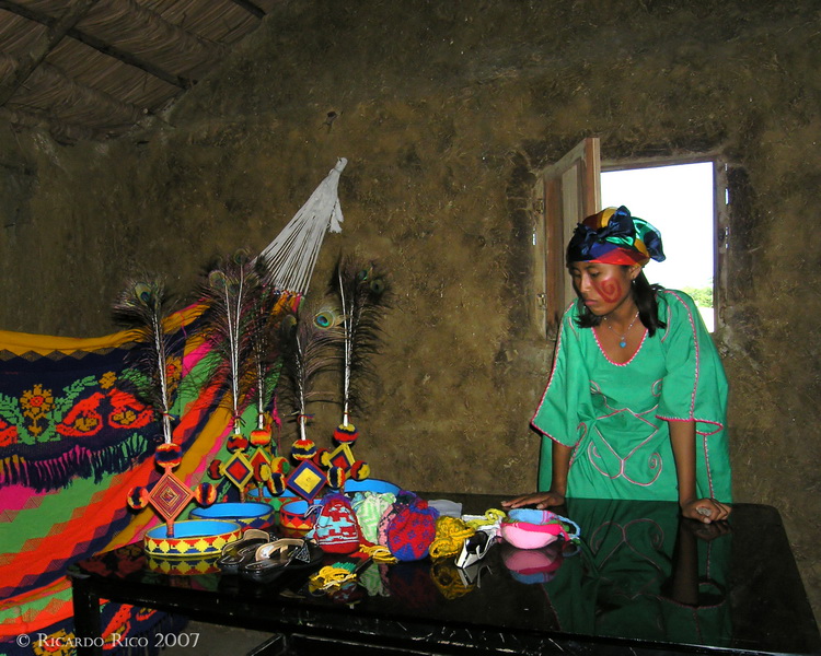 Wayuú girl with handicrafts