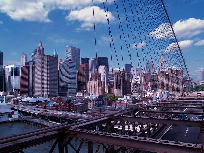The amazing new york city from Brooklyn Bridge