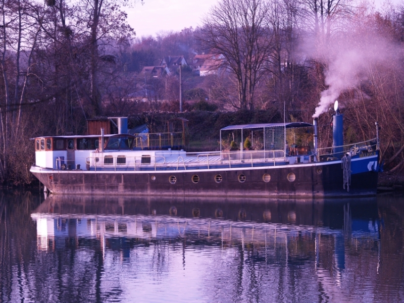 Peaceful HouseBoat on Marne River